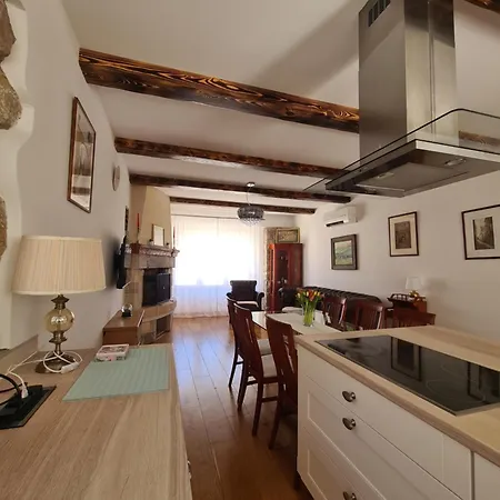Nina Apartment