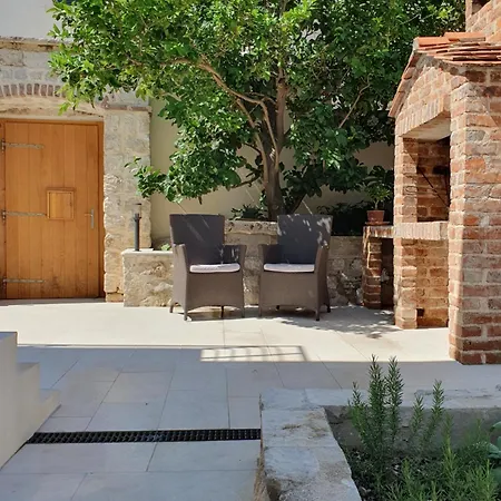 Апартаменты Nina